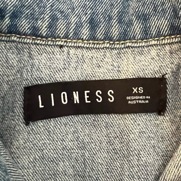 LIONESS Urban Outfitters Revolve U Know What’s Up Denim Jean Romper Size XS Blue - Picture 12 of 15